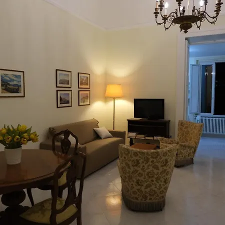 Hotel Flora 3*
